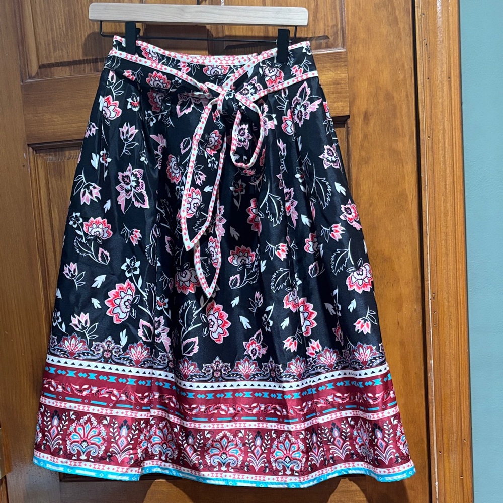 Jealous Tomato Black and Pink Floral Midi Skirt❤️